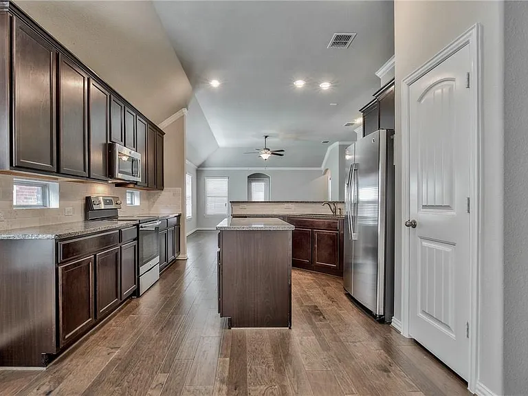 426 George Dr — Photo 26