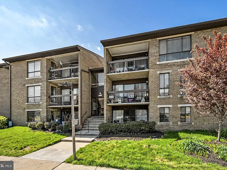 517 Florida Ave #T4 — Photo 44