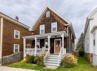 6 Carey St, Newport, RI 02840