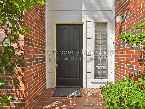 3rd image of 2003 Whitelaw Dr