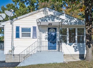 32 Turnpike St, North Andover, MA 01845