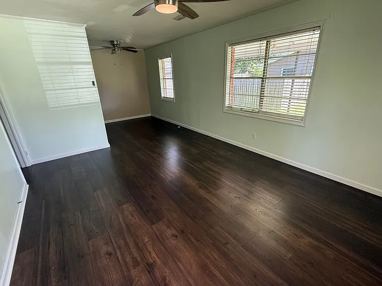 15 Lindsey Ter NW — Photo 11