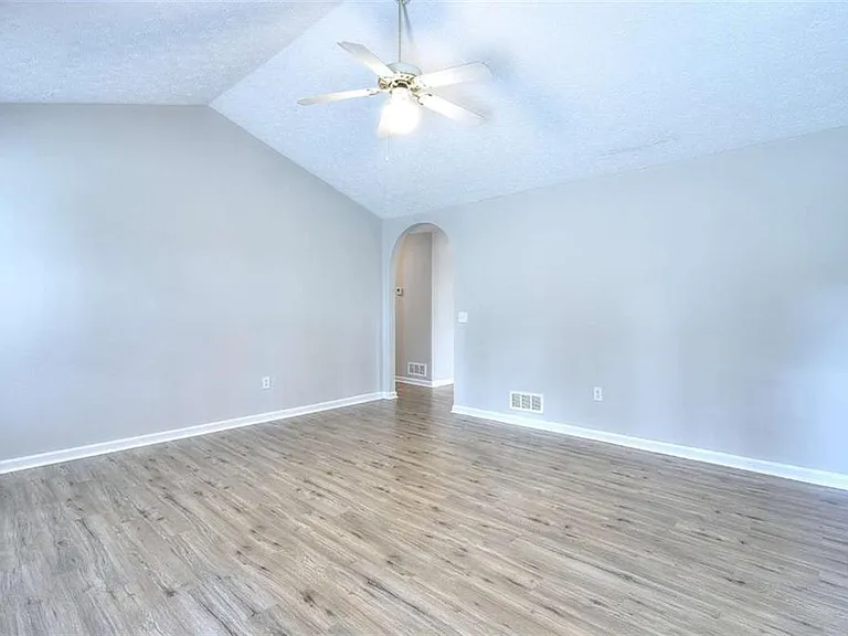 4160 Janel Ln — Photo 22