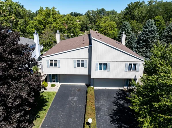 64 River Run Dr #H, Fremont, OH 43420