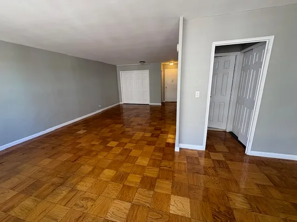 590 Flatbush Avenue image 1 of 7