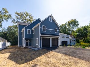 1272 Trout Brook Dr, West Hartford, CT 06119