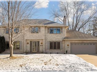 7860 Juneau Ln N, Maple Grove, MN 55311
