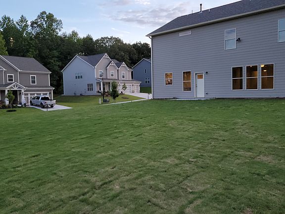 3rd image of 6110 Road Runners Ct