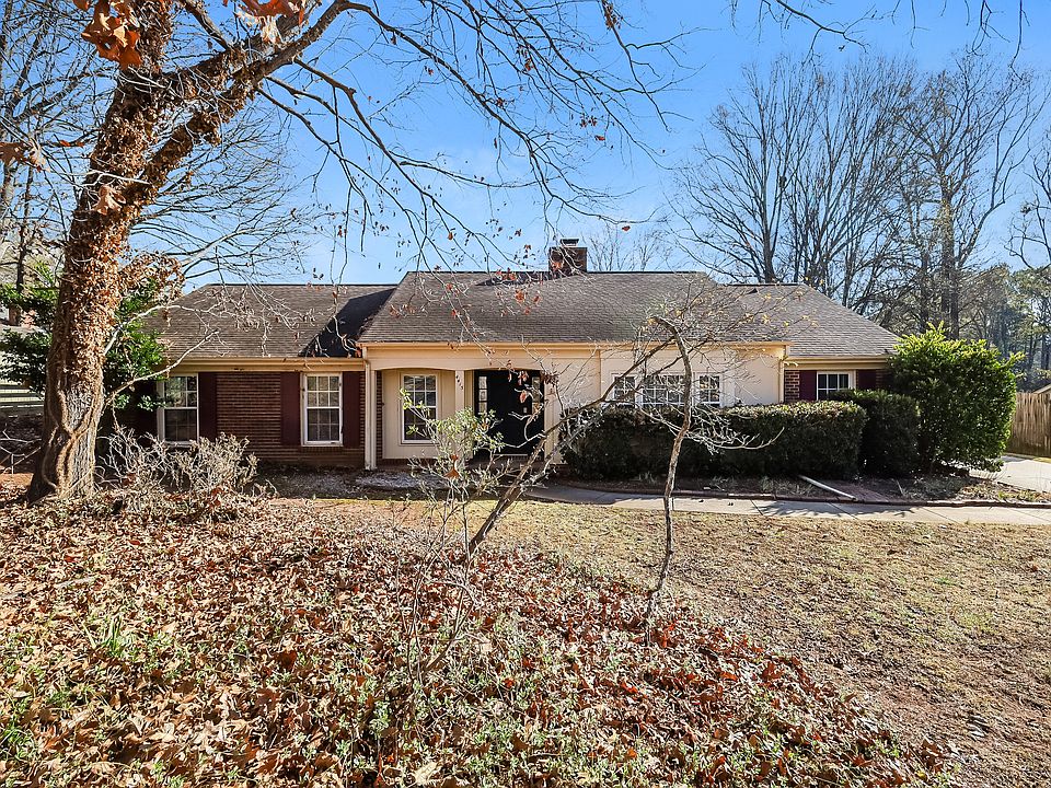 1st image of 4415 Woods End Ln