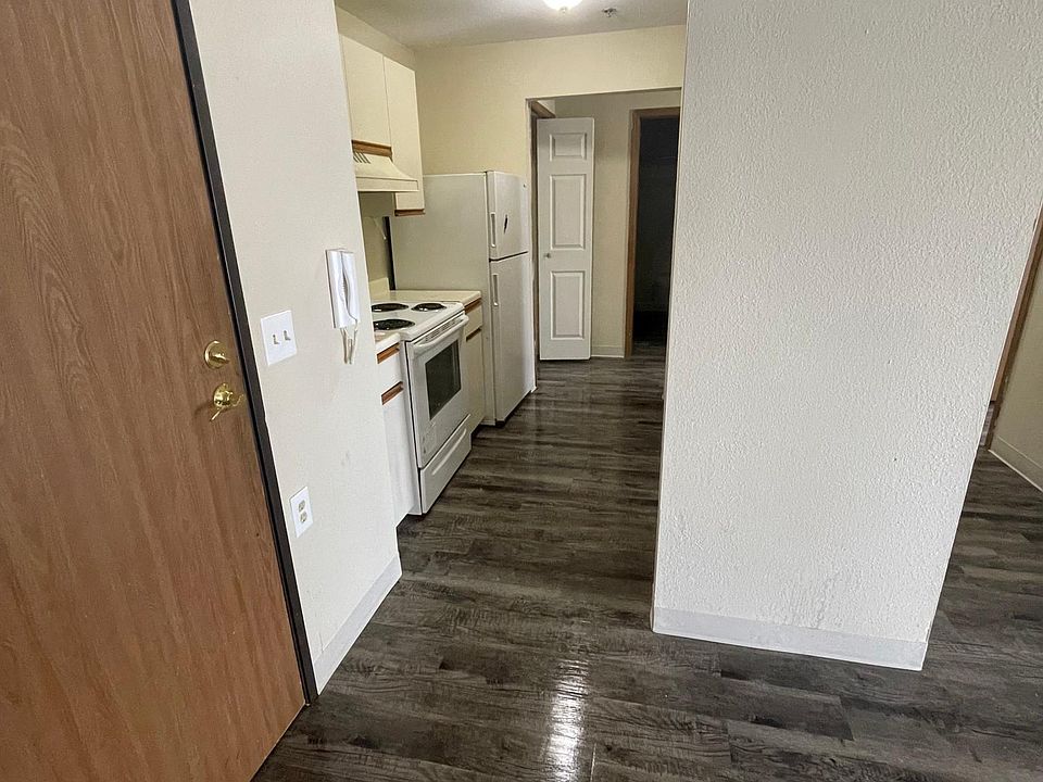 1st image of 3900 Burneway Dr #219