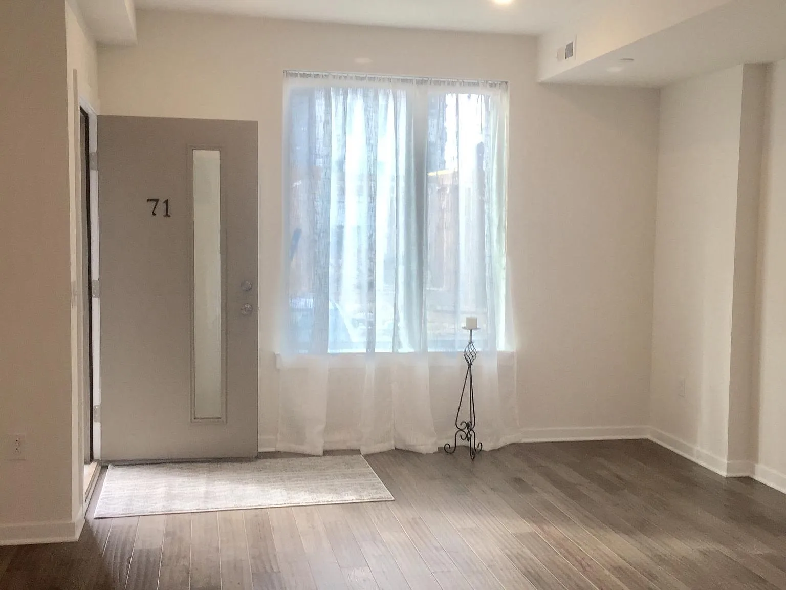 2134 Kensington Ct — Photo 4