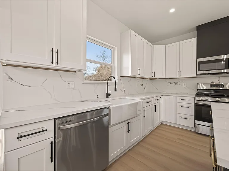 6719 Knox St — Photo 5