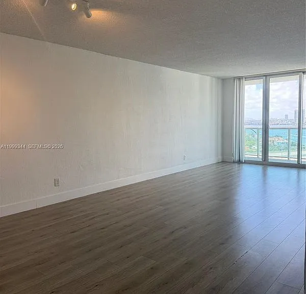 19380 Collins Ave #1523 — Photo 3