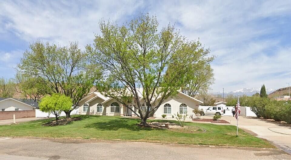 2nd image of 146 W Sugar Leo Rd