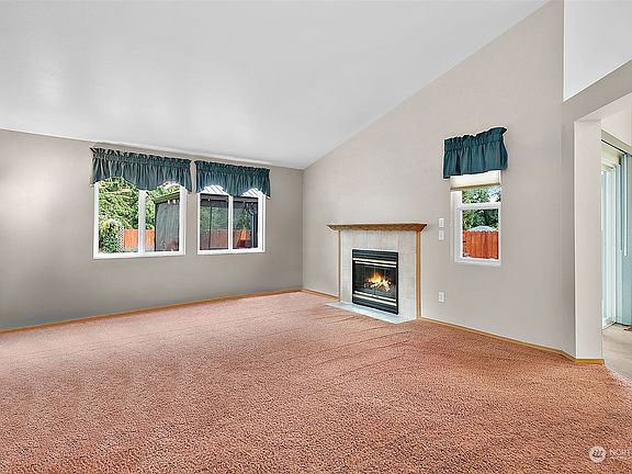 5th image of 11408 191st Avenue E