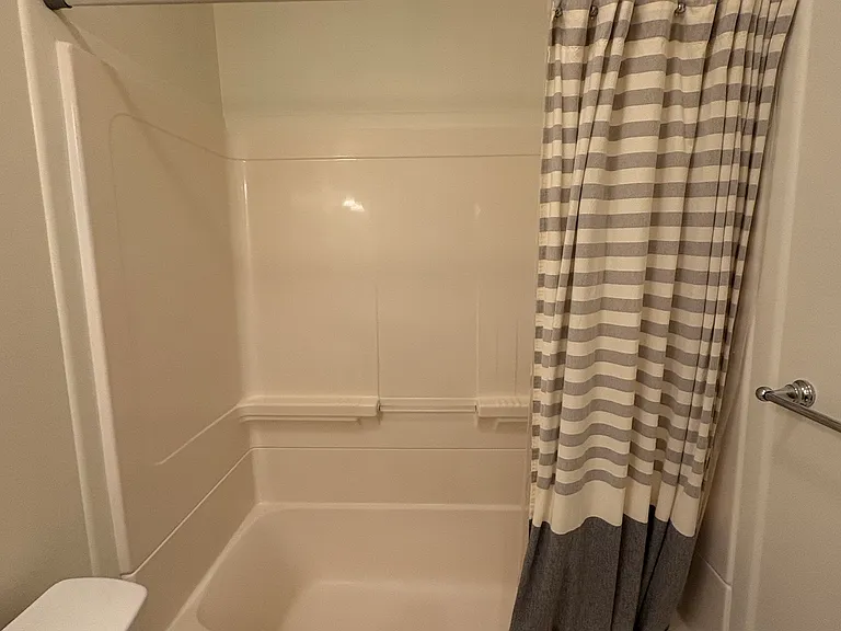 147 State St #4 — Photo 15