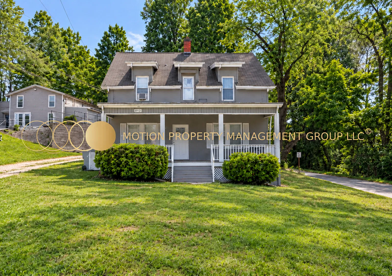 808 Harrisburg Dr SW — Photo 1