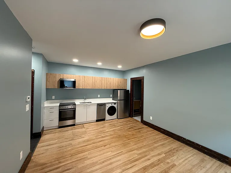 2313 Central Ave #7 — Photo 4