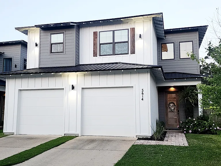 5614 Pelican Pl — Photo 1
