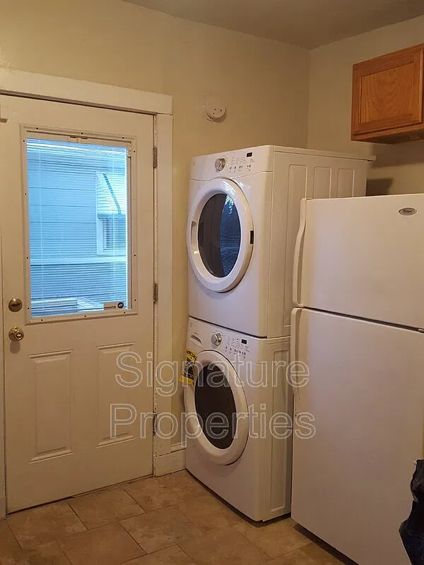 3 bed, 2.0 bath, 963 sqft, $1,870 — Photo 4