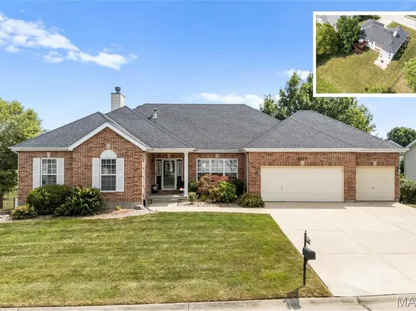 2240 Haverford Dr, Shiloh, IL 62221