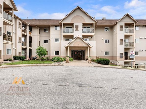 3000 Sandwich St #206, Windsor, ON N9C 4G3