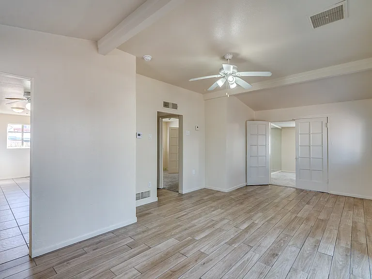 3206 E Bellevue St — Photo 13