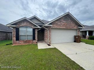 17380 Palm Ridge Dr, Diberville, MS 39540