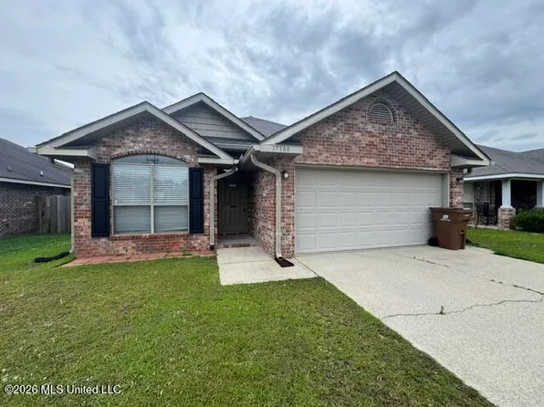 17380 Palm Ridge Dr, Diberville, MS 39540