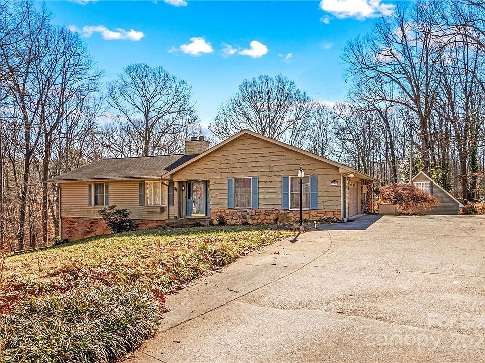 1st image of 906 Harmony Dr