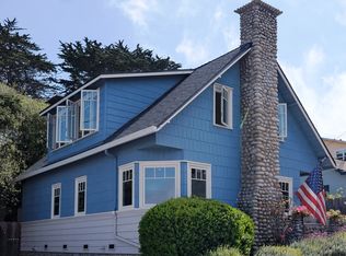 215 8th St, Pacific Grove, CA 93950