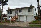 Nice 3 bedrm 3 bath split level