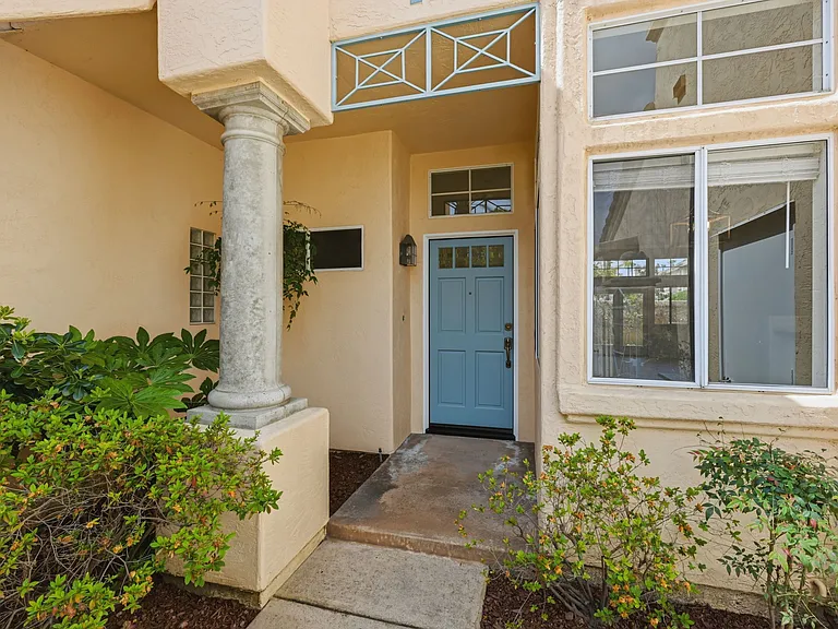 Bel Mondo Condos — Photo 45