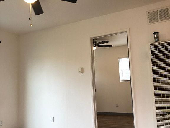 4th image of 34987 Avenue D