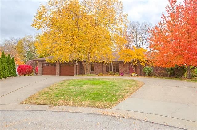 1st image of 18 Town View Cir