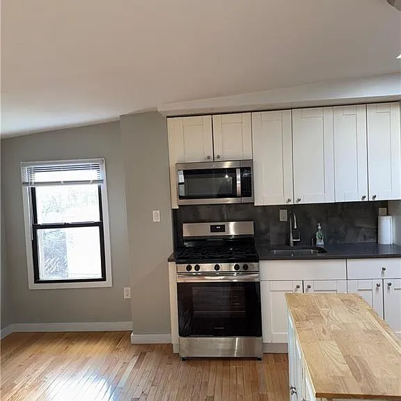 2414 Snyder Ave #2 — Photo 2