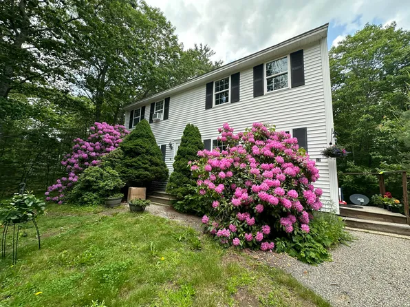 12 Evening Place, Kennebunkport, ME 04046