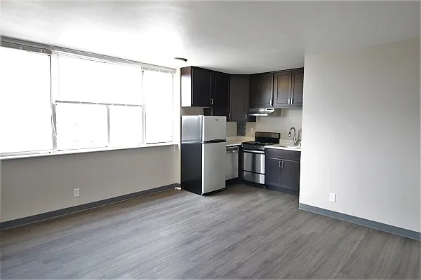 1671 N. Prospect Ave. — Photo 125