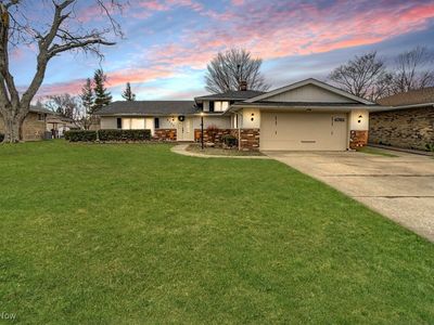 6762 Anthony Ln, Parma Heights, OH, 44130