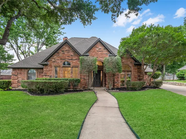 1004 Red Oak Ct, Keller, TX 76248