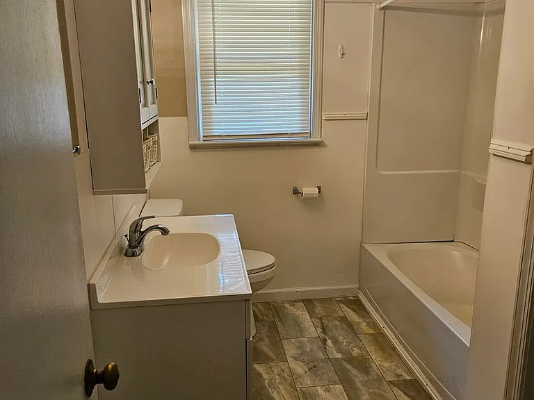 2477 Meadow Rd — Photo 5