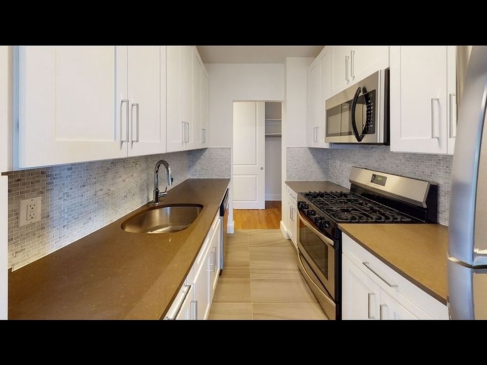 1st image of 2950 Ocean Pkwy #6B