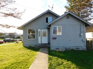 834 A St, Myrtle Point, OR 97458