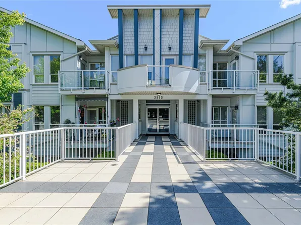 3915 Carey Rd #205, Saanich, BC V8Z 4E3