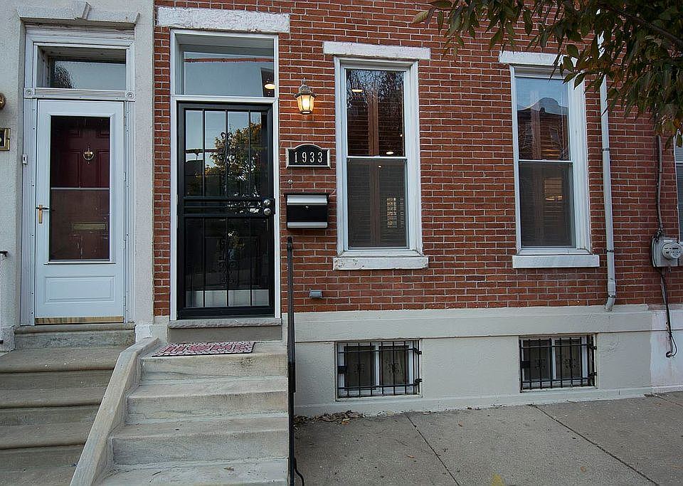 1st image of 1933 Parrish St