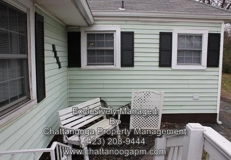 3618 Anderson Ave — Photo 2