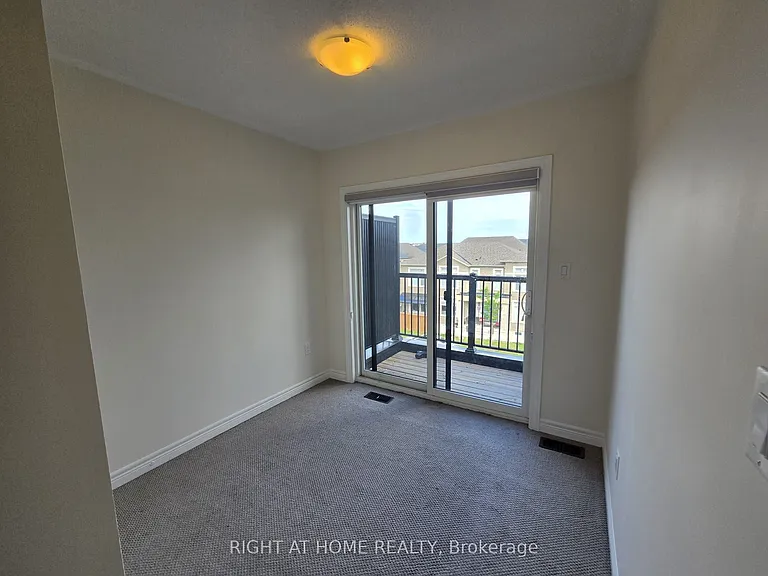 118 Purple Sage Dr #UPPER — Photo 18