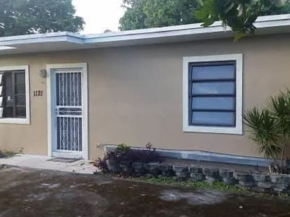 1121 NW 140th Ter