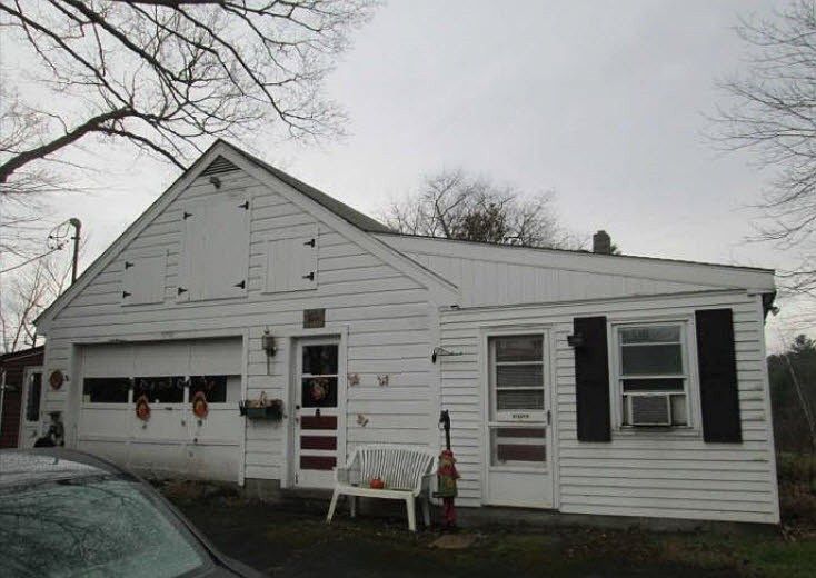 2nd image of 100-104 Maple Ave