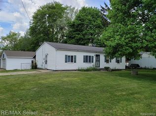 1478 Houston Dr, Swartz Creek, MI 48473